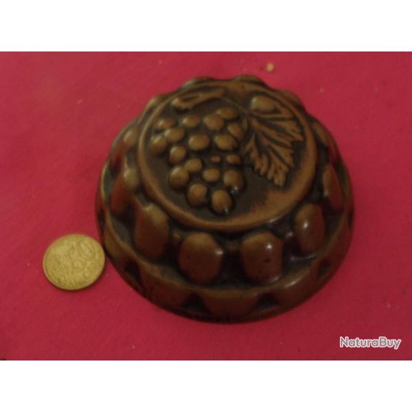 antique moule  gele en cuivre