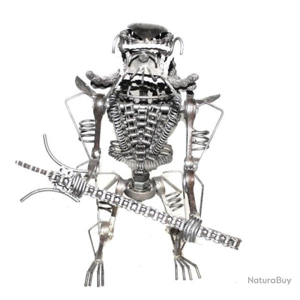 Statuette mtallique du Predator avec sa hache