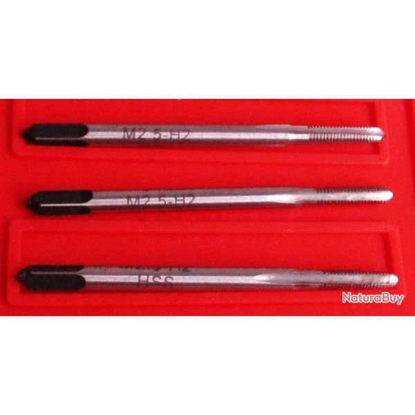 Jeu de 3 tarauds 2.5 x 0.45