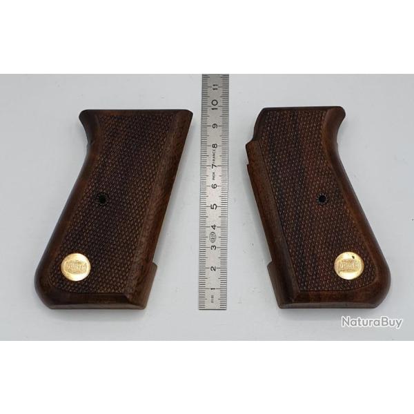 Plaquettes bois  :  Mauser HS22 (22LR).