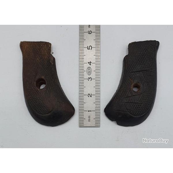 Plaquettes bois petit rvolver N2.