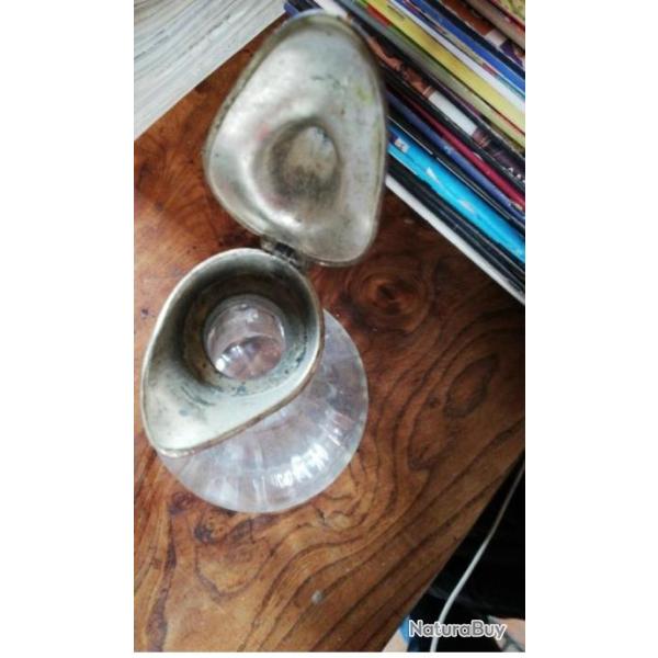 Carafe � vin verre et m�tal argent�