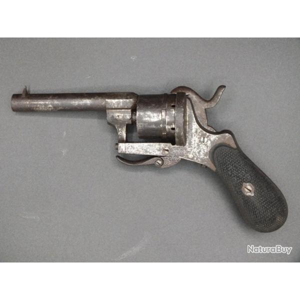 Revolver type Lefaucheux cal.7mm � broche fabrication belge A REPARER