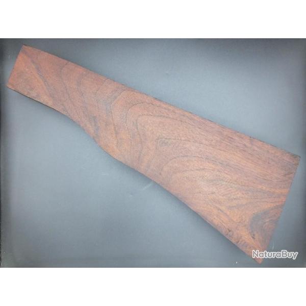 Maquette de noyer fran�ais pour crosse anglaise ou semi pistolet