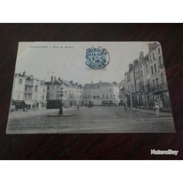 CP  dpt  45  PITHIVIERS  PLACE DU MARTROI