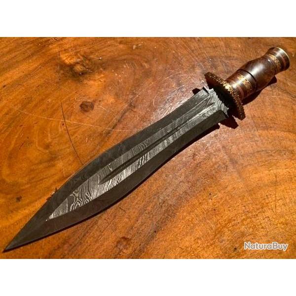 SUPERBE DAGUE DAMAS DE 38 cm - Double tranchant.