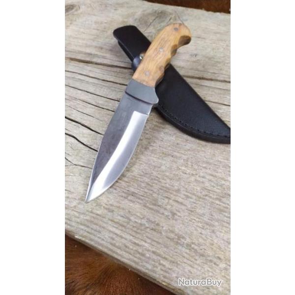 Beau Poignard  de chasse lame 11.5 cm manche bois d'olivier