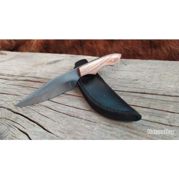 Beau Poignard  de chasse lame 9 cm manche bois d'olivier 1
