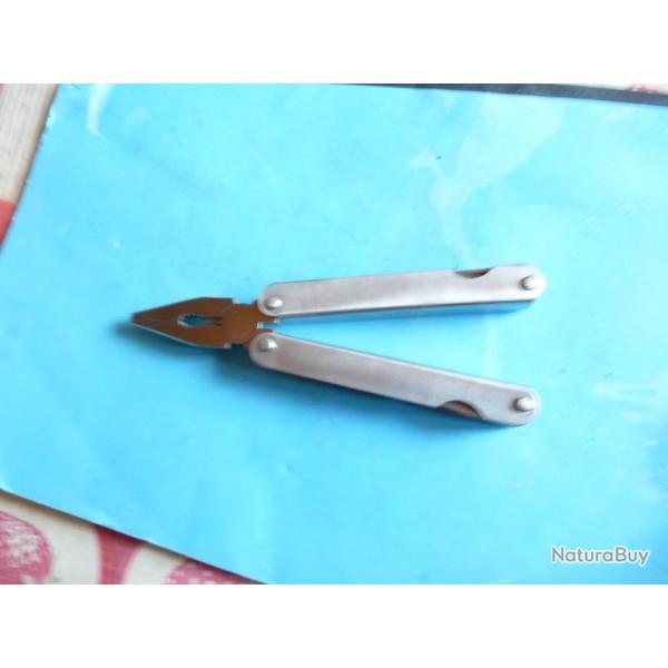 PINCE PLIANTE MULTILAME AVEC ETUI