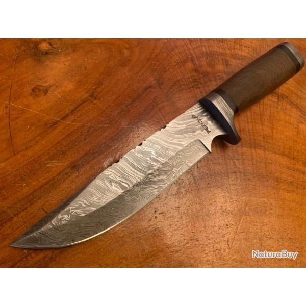 Solide et imposant couteau camp Damas
