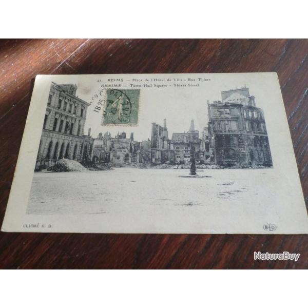 CP  dpt  51  REIMS PLACE DE L HOTEL DE VILLE  RUE THIERS