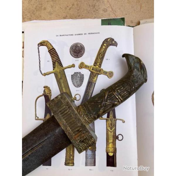 SABRE GLAIVE A TETE D'AIGLE DANS LE GOUT DE BOUTET. R�volutionnaire. Consulat. Glaive  A la Romaine.