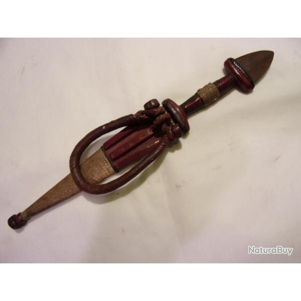 Poignard TEDDA du TCHAD N�1