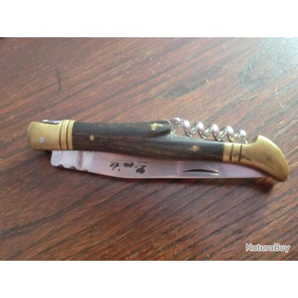 COUTEAU PLIANT  LAGUIOLE  MITRE EN  BOIS