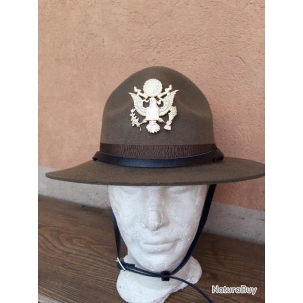 CHAPEAU  D INSTRUCTEUR U.S. EN FEUTRE TYPE QUATRE COINS.MODELE OFFICIER