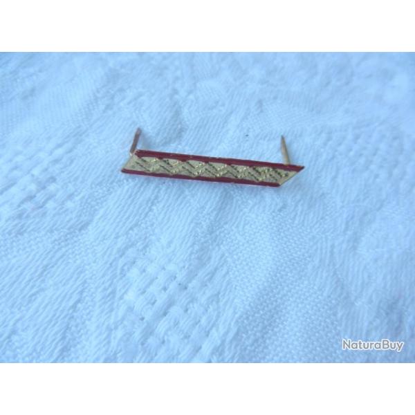 galon en m�tal pour calot -aviation sergent