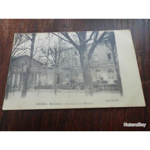 CP  dpt  51 REIMS  BETHLEEM COUR D HONNEUR