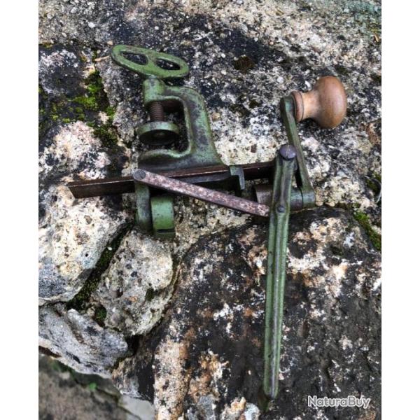 SERTISSEUR RECHARGEMENT CHASSE CAL 12 MANUFRANCE saint etienne