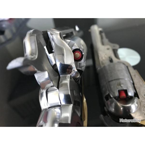 T sachet de 200 cales amorces (ou gardes-amorces) pour revolver � poudre noire (version translucid )