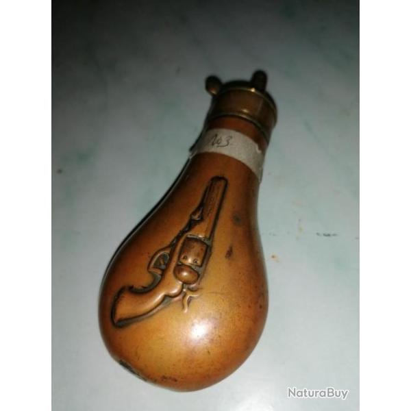 poire � poudre en cuivre d'origine