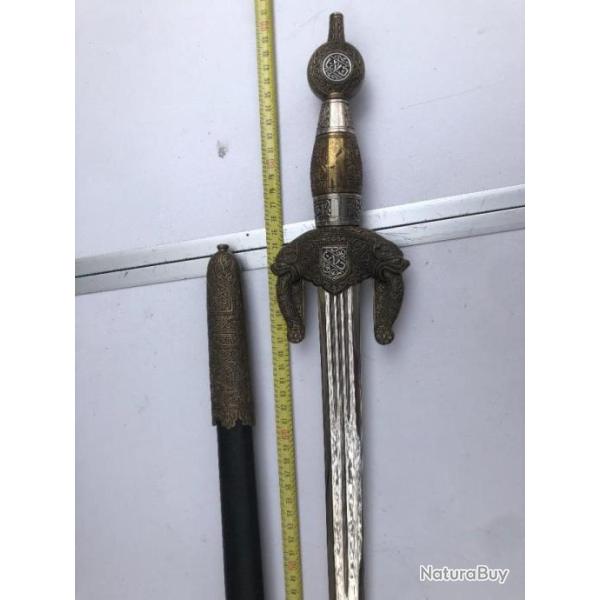 TRES GRANDE EPEE poignee en forme d'elephant