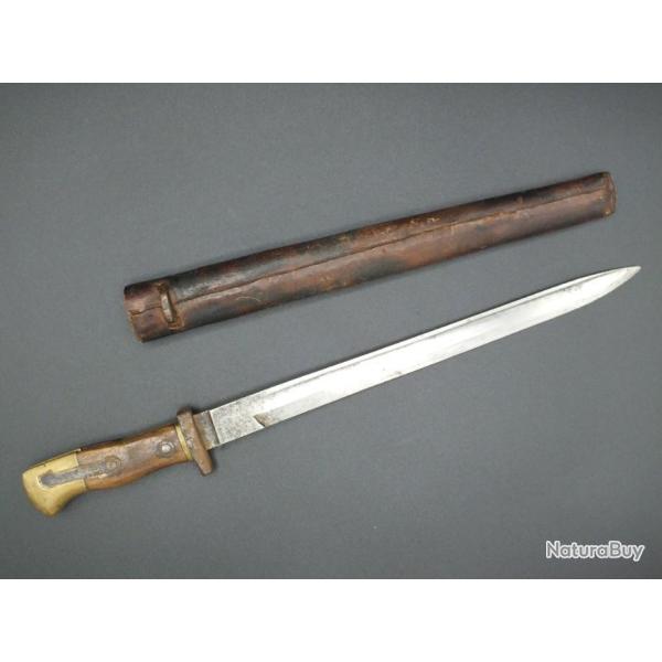 Poignard fabriqu� � partir d'une ba�onette scolaire Gras