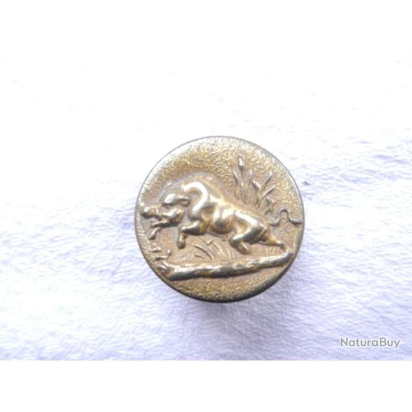 bouton v�nerie chasse repr�sentant un sanglier