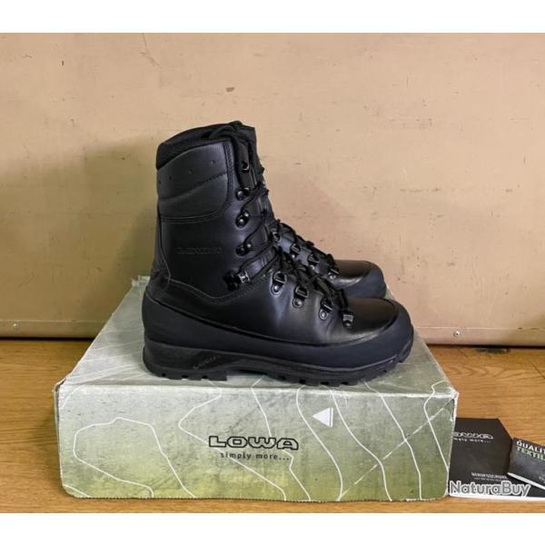 ORIGINAL AUTHENTIQUE LOWA OUTBACK COMBAT BOOTS GORETEX LEATHER VIBRAM SOLES TAILLE 42 NEUVES !!!