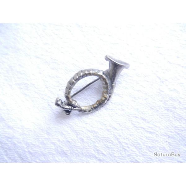 ancien insigne broche cor de chasse