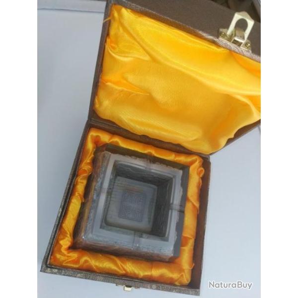 Muraille de Chine - cendrier d�coratif plexiglass et sa bo�te.