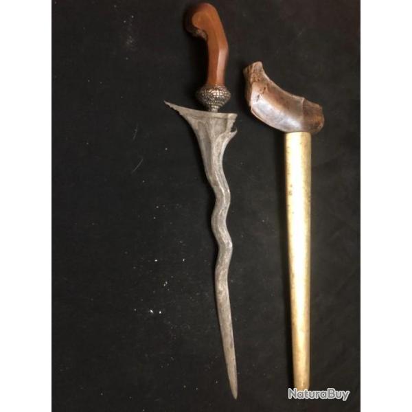 tres beaux couteaux dague kriss