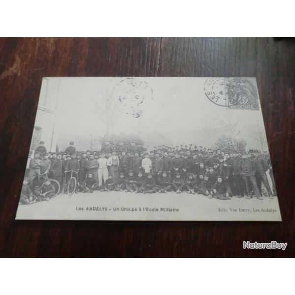 CP  dpt 27  LES ANDELYS  UN GROUPE A L ECOLE MILITAIRE