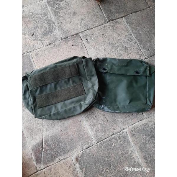 Lot de 2 pochettes � �quipement armee anglaise