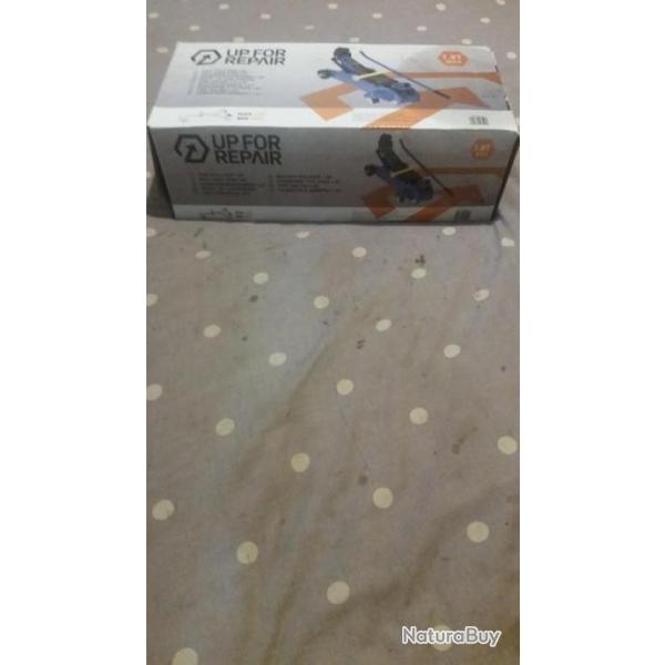 Cric hydraulique 1.8 tonnes maximum a roulettes