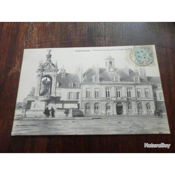 CP  Dpt  27  CHATEAUDUN  FONTAINE MONUMENTALE ET HOTEL DE VILLE