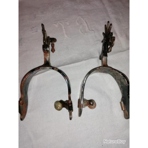 paire d'perons d'origine