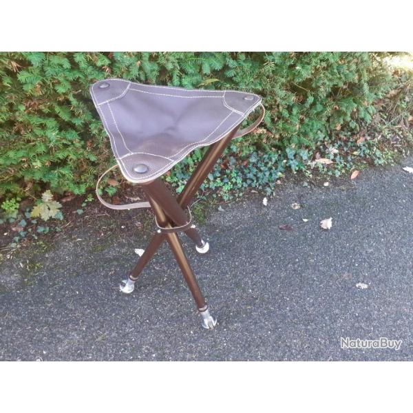 SIEGE  cuir Ht 75 cm neuf...