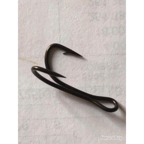 10 hame�on double n 4 idem r�f  9908 bz limerick equerre 90 degr�s long p�che carnassier mustad