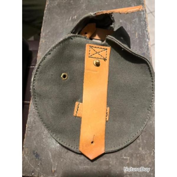 Etui serbe yougoslave pour  chargeur AK 100 coups conflit des Balkans.