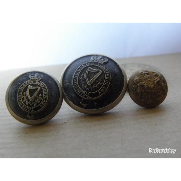 2 boutons La Police royale de l'Ulster ferm� en 2001 Royal Ulster Constabulary, RUC + un autre