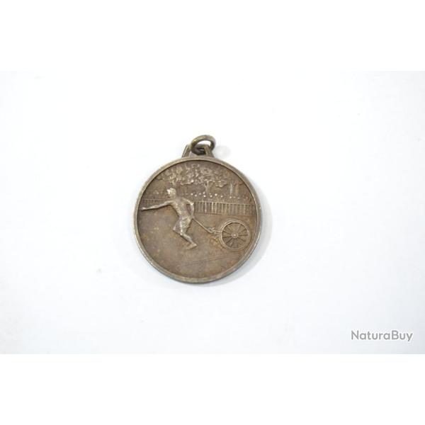 M�daille sapeur pompiers ancienne argent ou m�tal argent� ?