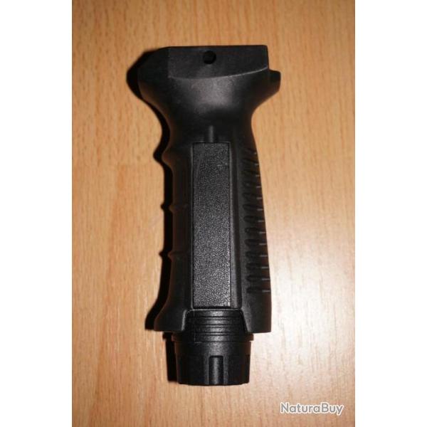 Poign�e avant ambidextre UTG RB-FGRP168B Vertical Front Grip pour Weaver / Picatinny Rail