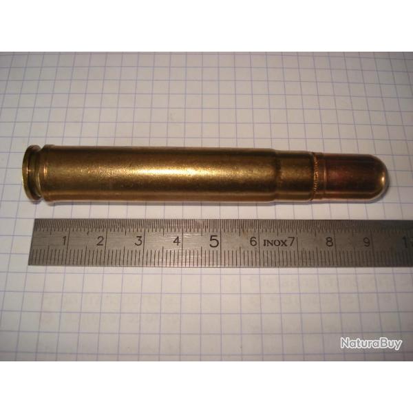 une cartouche de 500 A-square ogive demi blind�e, rare calibre africain, �tui avec quelques bosses