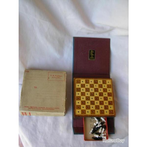 WW2 US JEU DE POCHE AMRICAIN POUR SOLDATS " JEU D'CHECS "  AVEC SA BOTE RFRENC G.I.