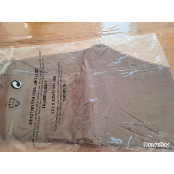 Pantalon apr�s chasse ee marque LMA couleur marron en jean's. 5 poches tr�s confortable.