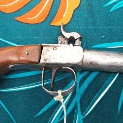Pistolet  de voyage XIXème ) n°2...( Livré par Happy post 11)