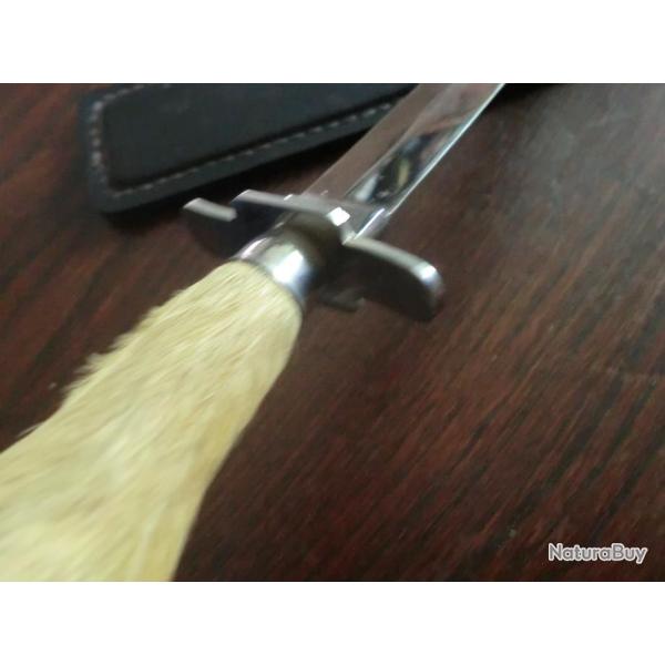 COUTEAU  FIXE  AVEC  MANCHE ANIMALIER
