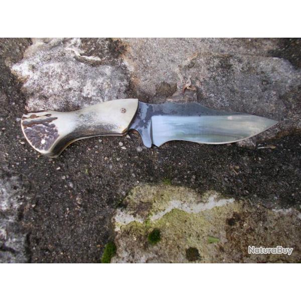 Couteau Le Garenne�, Artisanal, Chasse, Acier 3.3mm X50CRMOV8, Bois de cerf, Garantie � vie