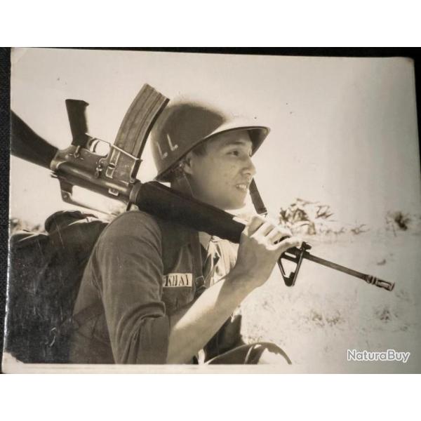 Photo originale soldat et son M16