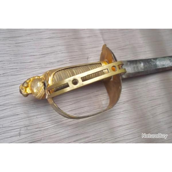 SABRE A GARDE TOURNANTE R�VOLUTION.